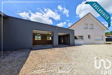 Maison à vendre 330 000 € 7 pièces 4 chambres 185 m² 901 m² de terrain Devecey 25870