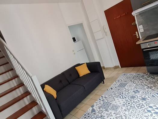 Duplex à louer 570 € 2 pièces 1 chambre 33,7 m² Étage 1/1 Angoulême 16000
