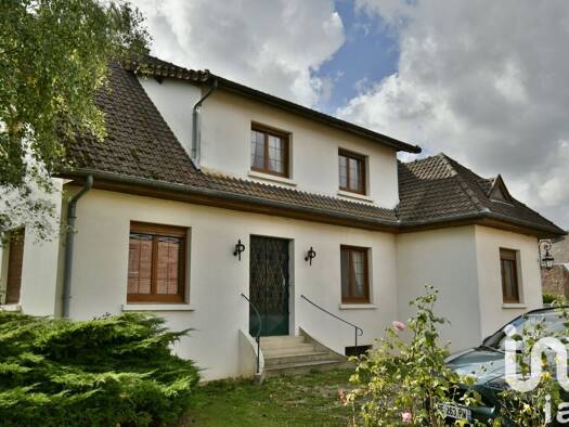 Maison à vendre 306 000 € 10 pièces 7 chambres 198 m² 2 059 m² de terrain Breteuil 60120