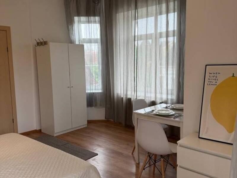 Maison à louer, 17m², PARIS 17E
