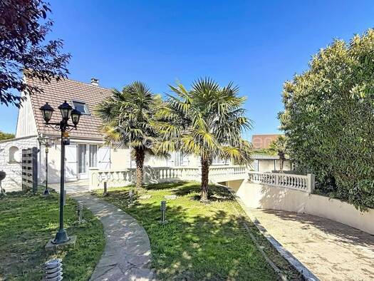 Maison à vendre 425 000 € 8 pièces 5 chambres 160 m² 725 m² de terrain Guignes 77390