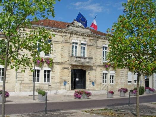 Colocation à louer 930 € 4 pièces 2 chambres 80 m² disponible dès maintenant Le Bouscat 33110