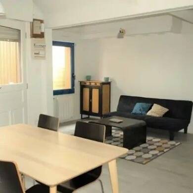 Maison à louer 856 € 3 pièces 1 chambre 51 m² Centre Rennes 35000