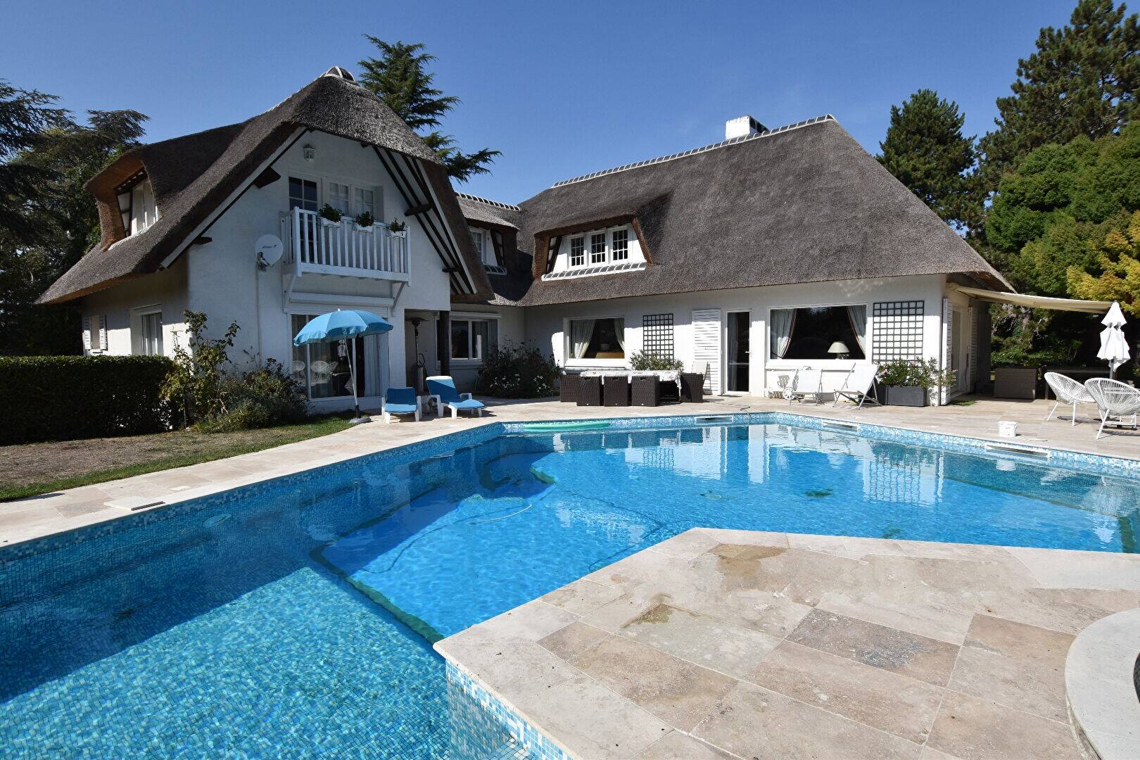 Maison à vendre, 584m², SAINT NOM LA BRETECHE