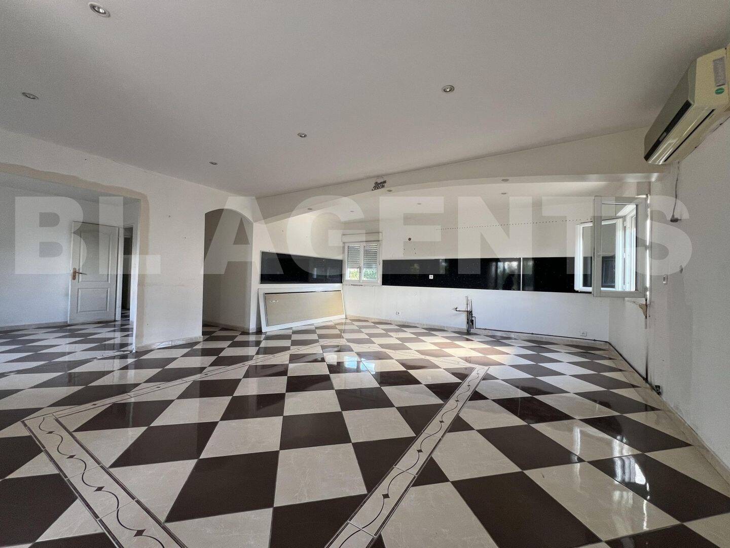 Maison à vendre, 200m², SAINT HILAIRE DE BRETHMAS