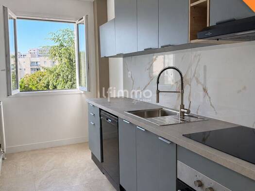 Appartement à vendre 139 000 € 2 pièces 1 chambre 46,54 m² Étage 4/6 Centre Urbain-Coquibus Évry-Courcouronnes 91000