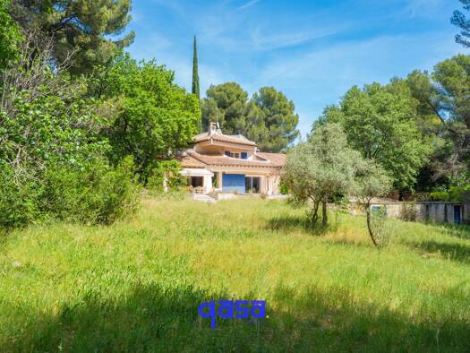 Maison à vendre 1 140 000 € 5 pièces 3 chambres 300 m² 17 000 m² de terrain Eoures Marseille 11ème 13011