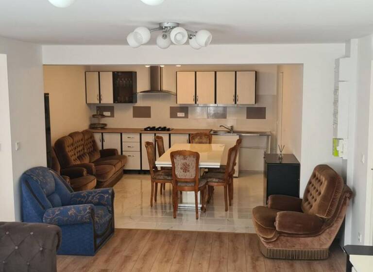 Appartement à vendre 142 000 € 5 pièces 3<br/>chambres 95,5 m²<br/>superficie RDC/1<br/>étage Monnières 44690