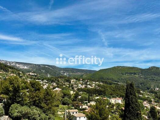 Villa à vendre 590 000 € 10 pièces 6 chambres 175 m² 700 m² de terrain Le Revest-les-Eaux 83200
