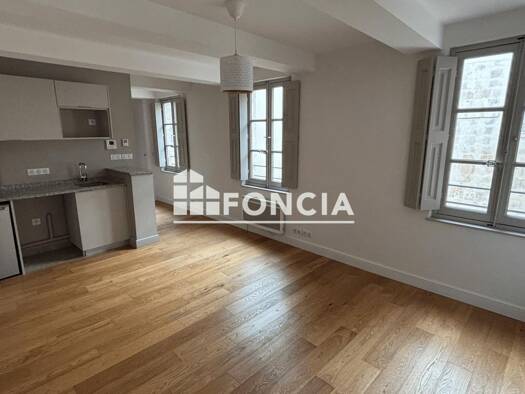 Appartement à louer 460 € 1 pièce 25,16 m² Étage 2/3 Zone Pietonne Avignon 84000