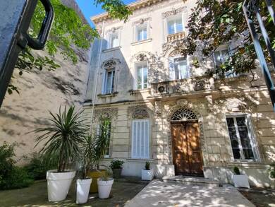 Appartement à louer 810 € 2 pièces 1 chambre 69,9 m² 2ème étage Centre Ville Salon de Provence 13300
