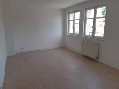 Appartement à louer 587 € 3 pièces 2 chambres 76 m² Étage 2/1 Montrond les Bains 42210