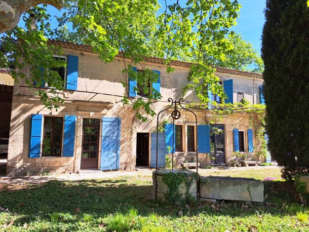 Ferme à vendre 860 000 € 6 pièces 3 chambres 230 m² 10 000 m² de terrain La Grenouillade-Les Minimes Arles 13200