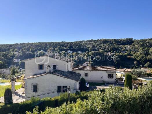 Villa à vendre 1 350 000 € 6 pièces 4 chambres 150 m² 1 530 m² de terrain Village Centre La Colle-sur-Loup 06480
