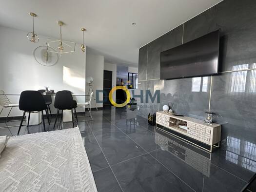 Maison à vendre 294 000 € 5 pièces 3 chambres 122 m² 995 m² de terrain Le Chambon Feugerolles 42500