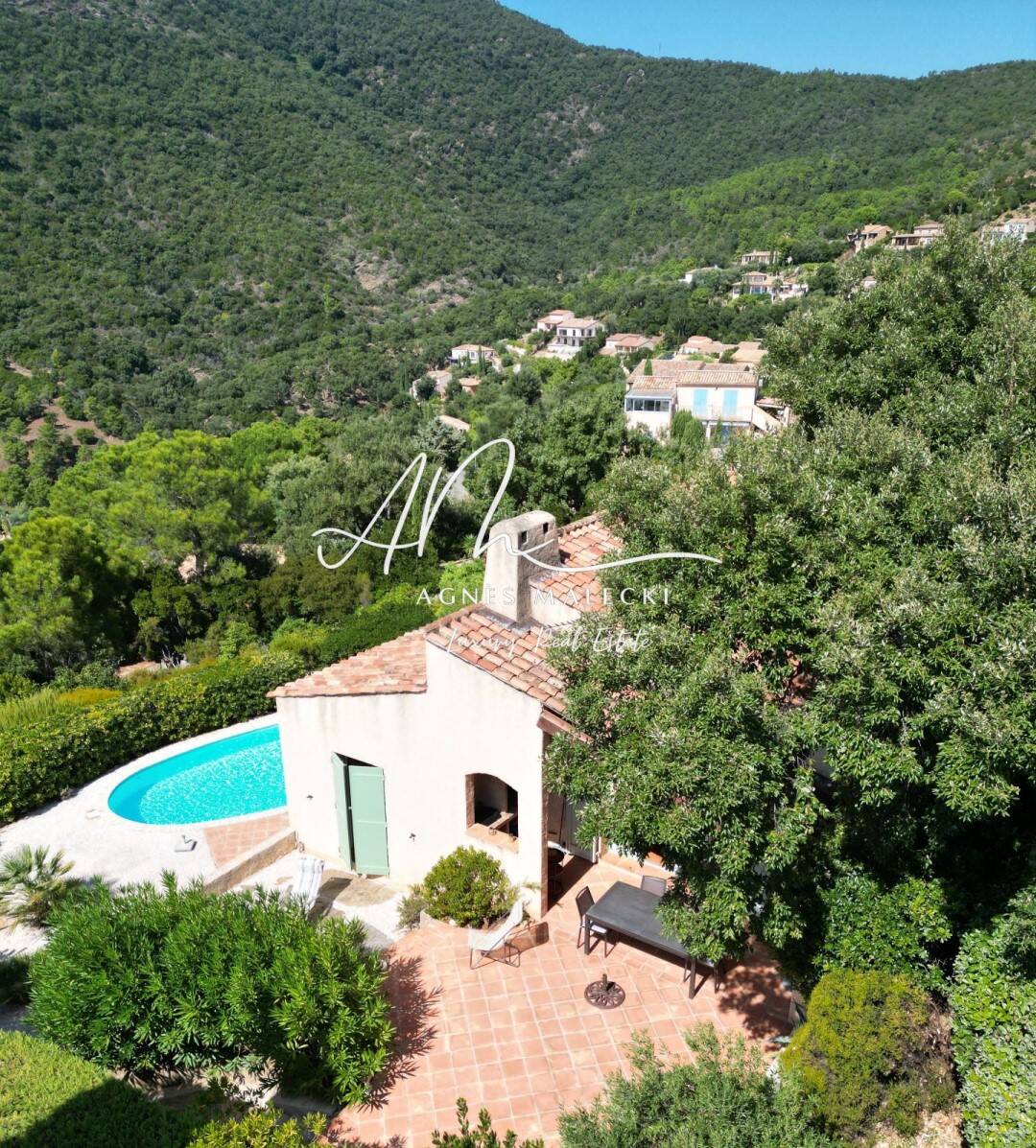 Maison à vendre, 133m², RAYOL CANADEL SUR MER