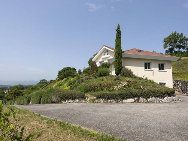 Villa à vendre 1 150 000 € 7 pièces 6 chambres 236 m² Saint-Jean-de-Moirans 38430