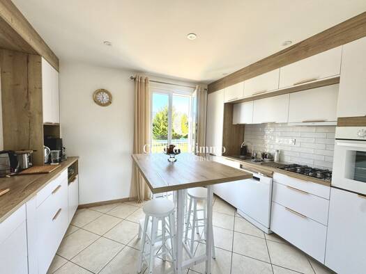 Maison à vendre 475 000 € 7 pièces 4 chambres 118 m² 1 066 m² de terrain Marcellaz 74250