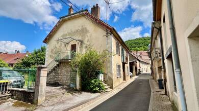 Immeuble à vendre 234 000 € 176 m² Beure 25720