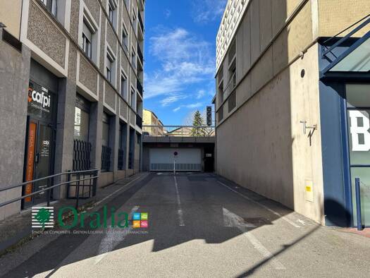 Parking à louer 97 € centre Ville-La Chartonnière-La Barre Villefranche-sur-Saône 69400