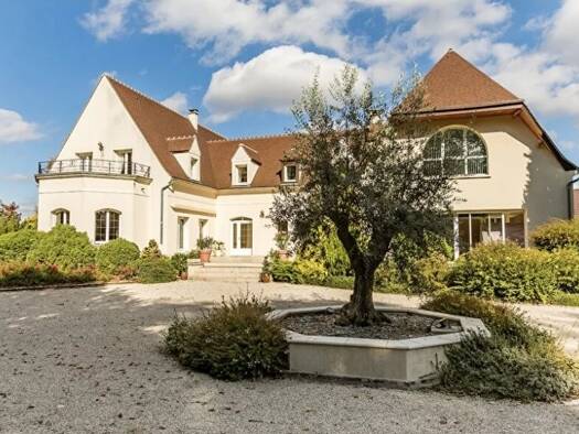 Villa à vendre 1 664 000 € 15 pièces 5 chambres 680 m² 4 800 m² de terrain Rouville 60800