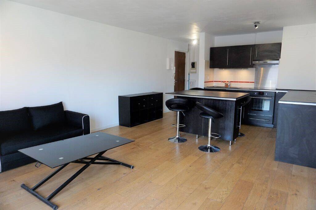 Maison à louer, 48m², HYERES