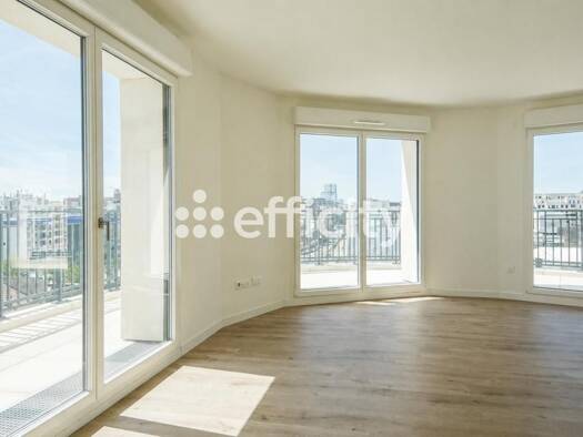 Appartement à vendre 600 000 € 3 pièces 2 chambres 76 m² 5ème étage Dock Saint Ouen Saint-Ouen-sur-Seine 93400