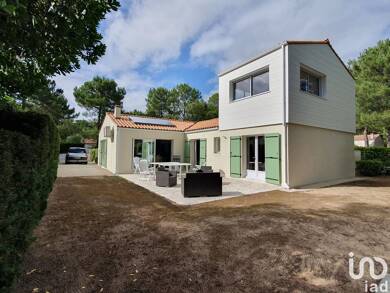 Maison à vendre 447 120 € 6 pièces 4 chambres 137 m² 636 m² de terrain La Faute sur Mer 85460