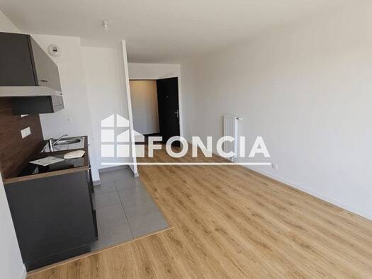 Appartement à louer 999 € 3 pièces 2 chambres 60,7 m² Étage 1/3 Bas Gargenville 78440