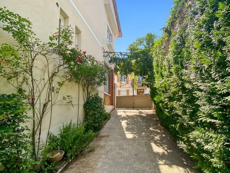 Maison à vendre, 207m², OYONNAX