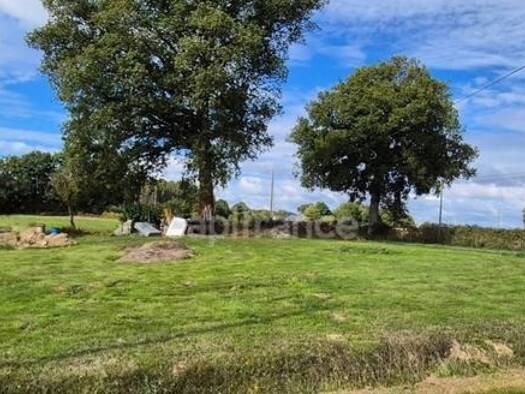 Terrain constructible à vendre 51 500 € 699 m² de terrain Saint-Baudelle 53100