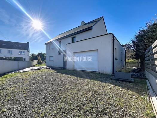 Maison à vendre - Première occupation 471 600 € 6 pièces 4 chambres 150 m² 548 m² de terrain Ouest Perros-Guirec 22700