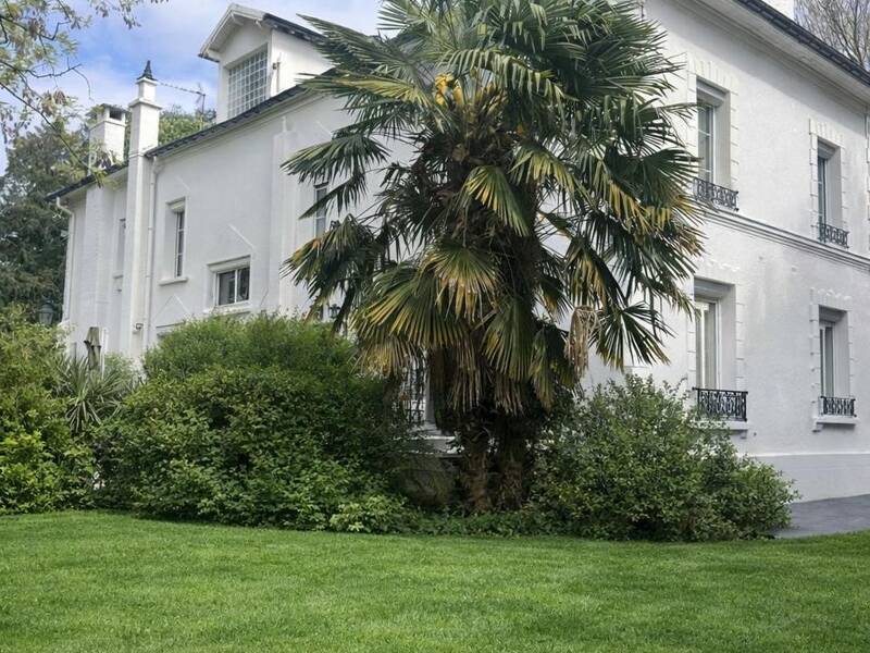 Maison à vendre, 546m², SAINT MAUR DES FOSSES