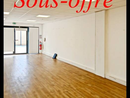 Local commercial à vendre 169 000 € 66 m² de surface de vente Pourrières 83910