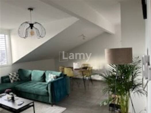 Appartement à louer 900 € 2 pièces 46,5 m² Étage 3/4 Chens-sur-Léman 74140