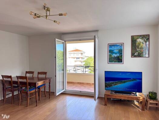 Appartement à vendre 324 450 € 4 pièces 3 chambres 81,7 m² Étage 3/3 Élancourt 78990