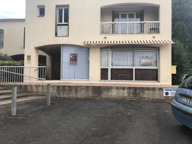 Local commercial à louer 850 € 79 m² de surface de vente Ancien Hôpital Béziers 34500