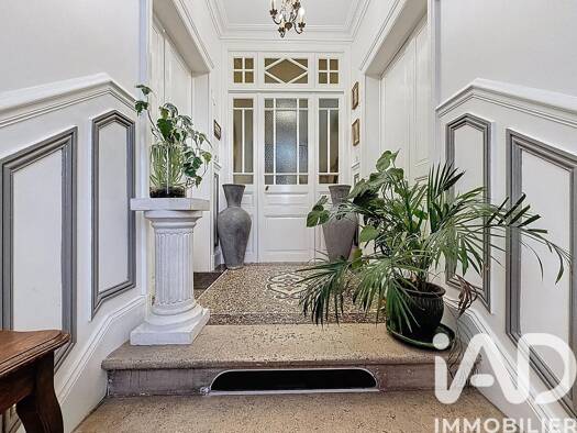 Maison de ville à vendre 374 900 € 10 pièces 5 chambres 220 m² 343 m² de terrain Centre-Léon Bourgeois Châlons-en-Champagne 51000