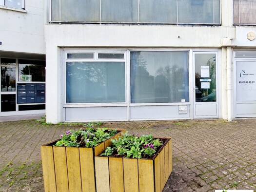 Appartement à vendre 128 900 € 3 pièces 1 chambre 72 m² RDC La Ville-Aux-Dames 37700