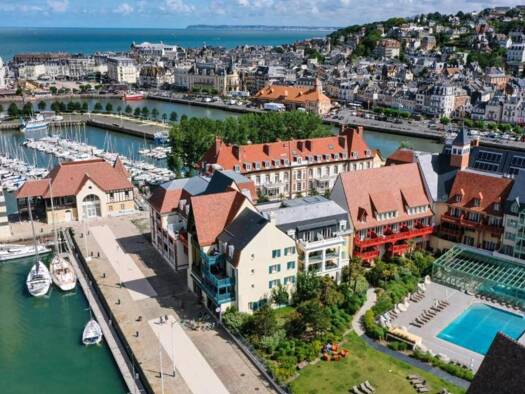 Duplex à vendre 475 000 € 3 pièces 2 chambres 60,76 m² 3ème étage Deauville 14800