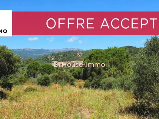 Terrain constructible à vendre 275 000 € 4 250 m² de terrain Figari 20114