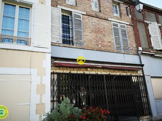 Appartement à vendre 31 500 € 4 pièces 2 chambres 120 m² RDC Bléneau 89220