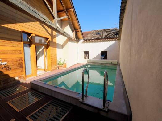 Maison à vendre 650 000 € 15 pièces 8 chambres 344 m² 679 m² de terrain Tournus 71700