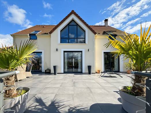 Maison à vendre 540 000 € 7 pièces 5 chambres 148 m² 2 050 m² de terrain Ménerville 78200