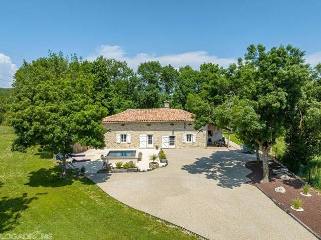 Maison à vendre 329 000 € 5 pièces 3 chambres 115 m² 4 979 m² de terrain Saint-Cirq 82300