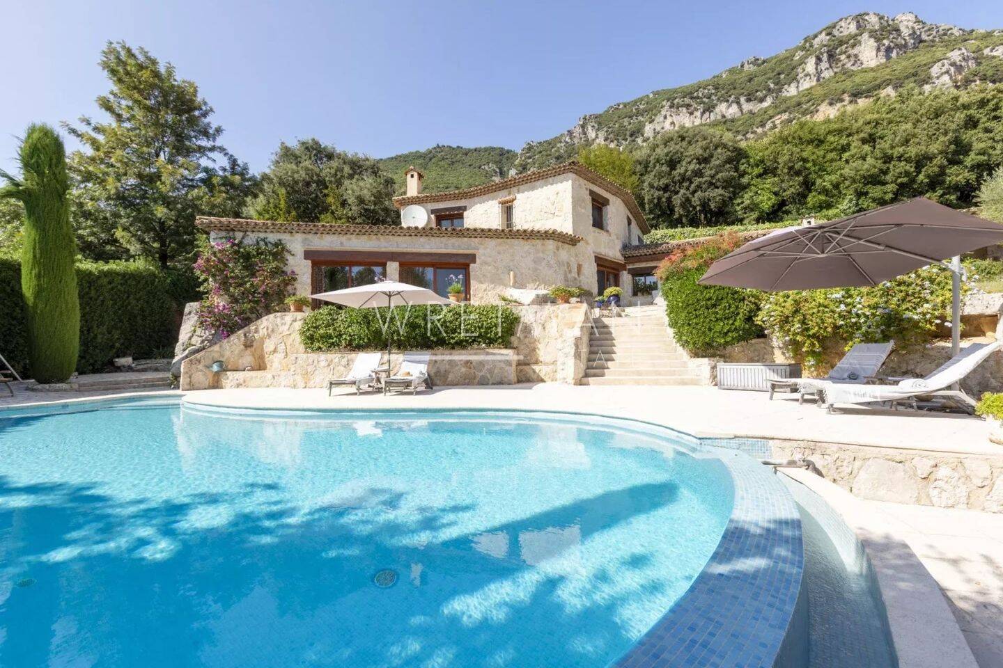 Maison à vendre, 230m², TOURRETTES SUR LOUP