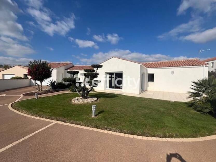 Maison à vendre, 165m², TALMONT SAINT HILAIRE