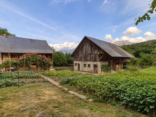 Maison en viager 245 000 € 3 pièces 2 chambres 37 m² 1 506 m² de terrain Entrevernes 74410