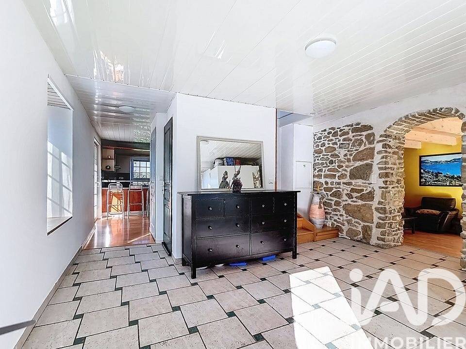 Maison à vendre, 174m², SAINT CERGUES