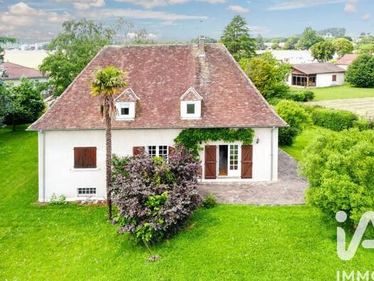 Maison à vendre 315 000 € 6 pièces 5 chambres 167 m² 10 320 m² de terrain Sauveterre-de-Béarn 64390